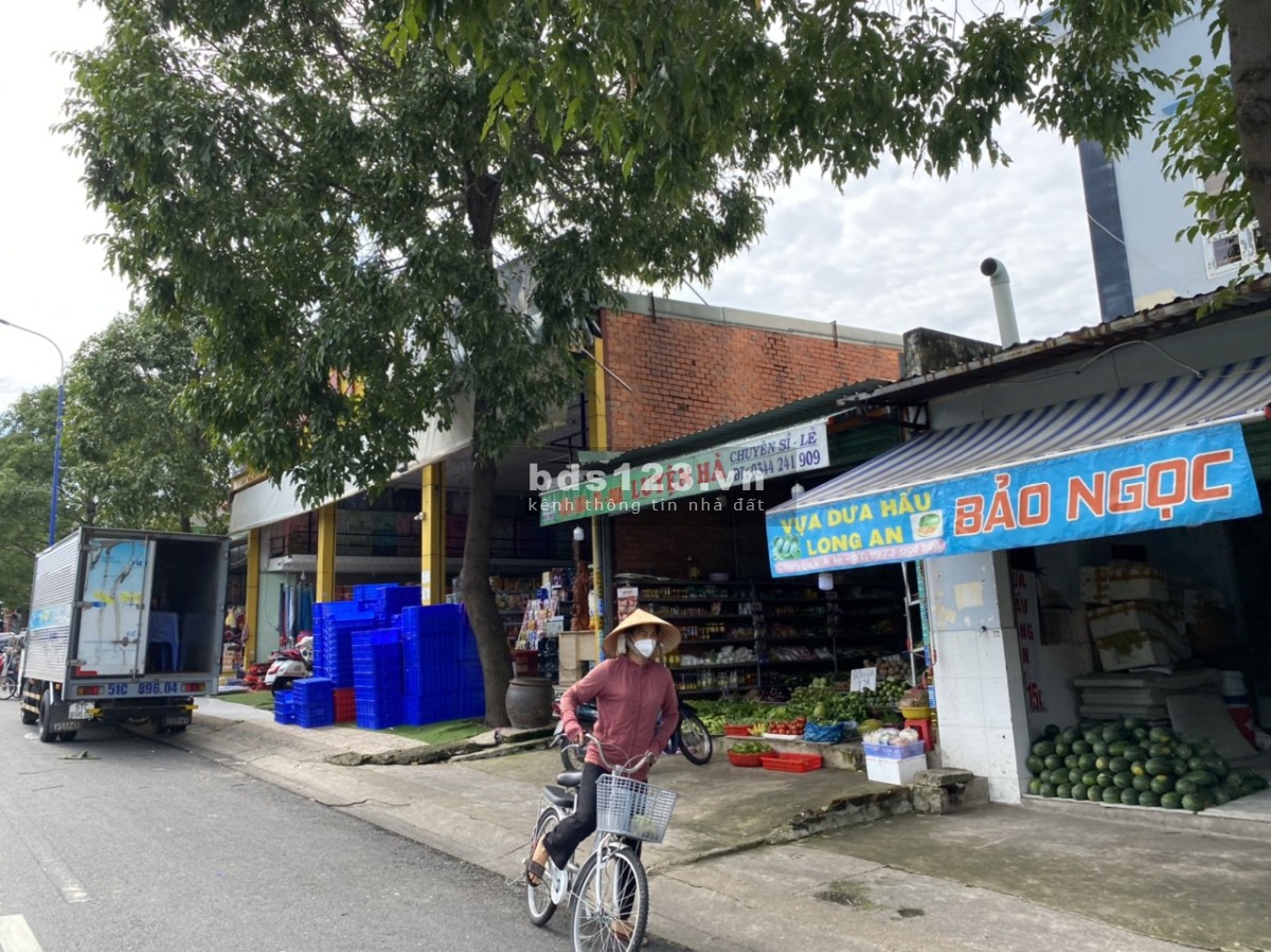 Kinh tế khó khăn gia đình bán gấp dãy trọ 10 phòng vị trí đẹp, gần KCN, chợ.