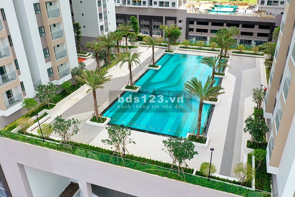 Cần bán căn hộ giá tốt 1PN 55m2 nội thất cơ bản view hồ bơi chỉ với giá 2 tỷ 2 bao hết