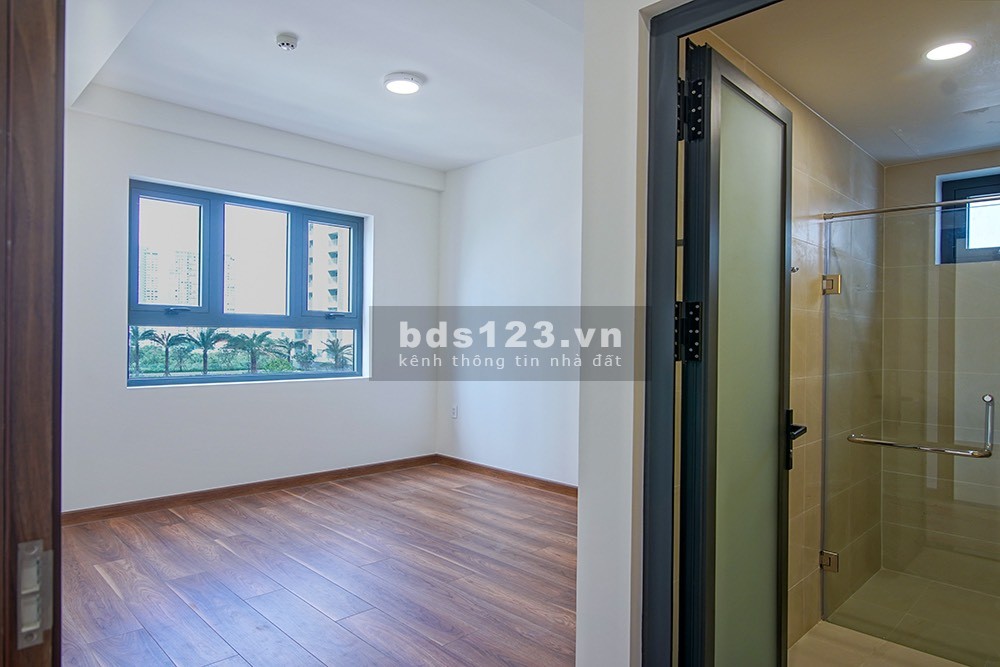 Cần bán căn hộ giá tốt 1PN 55m2 nội thất cơ bản view hồ bơi chỉ với giá 2 tỷ 2 bao hết