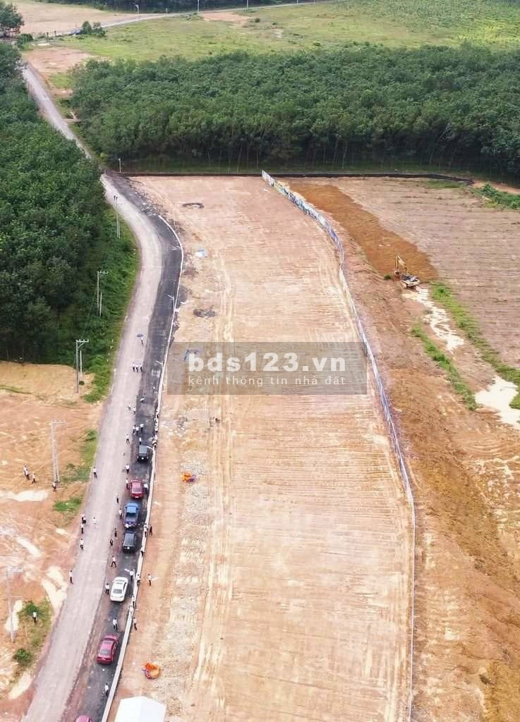 Đất ngộp Đồng Phú giá rẻ 800tr/250m2Lh:0931270041 (e.Bình)