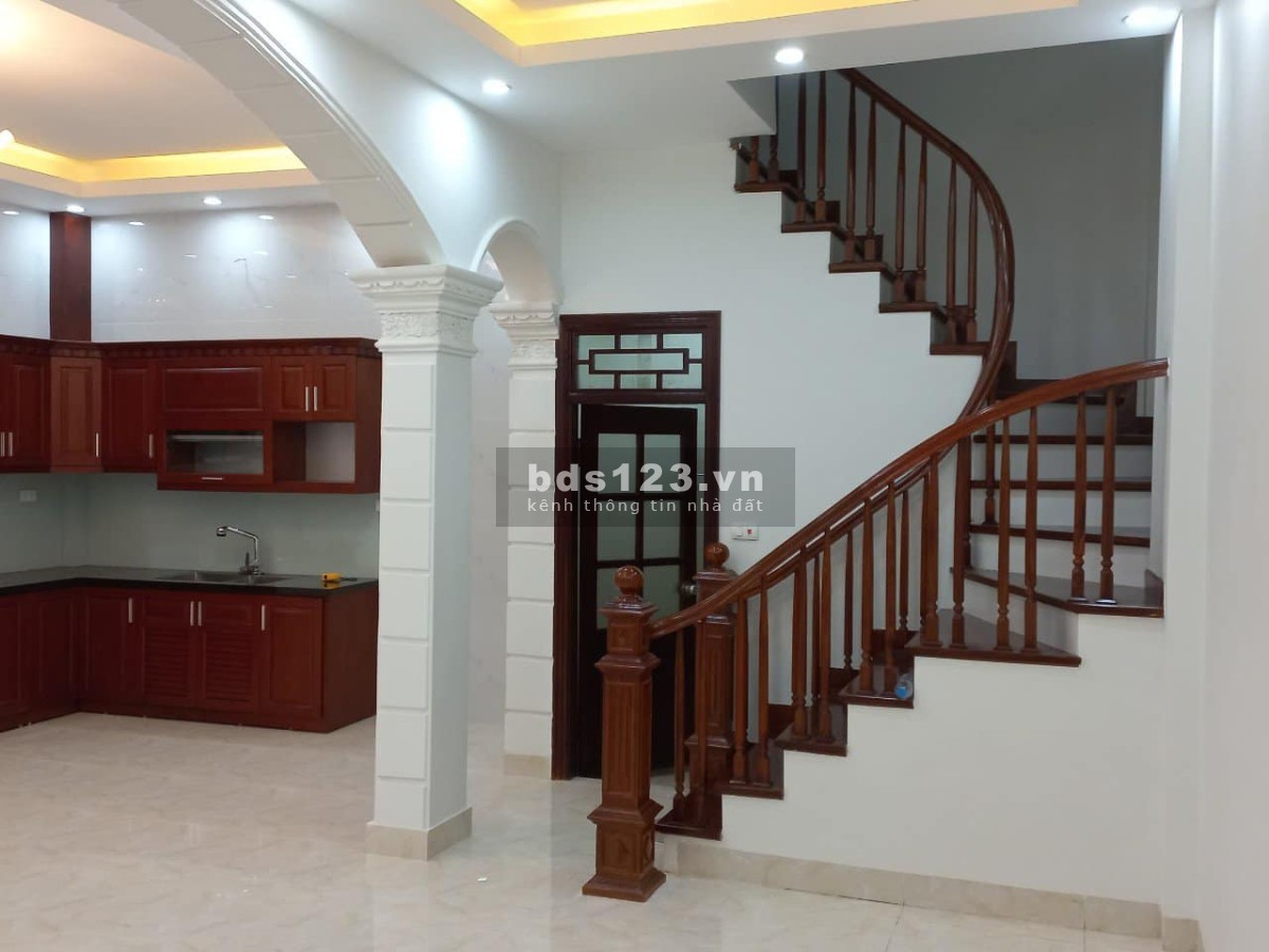 Bán nhà riêng Phố Trần Thái Tông, Cầu Giấy, Ô Tô, Ngõ Đẹp Hơn Phố, DT 50M2 5T, MT 4m, Giá Nhỉnh 6 Tỷ