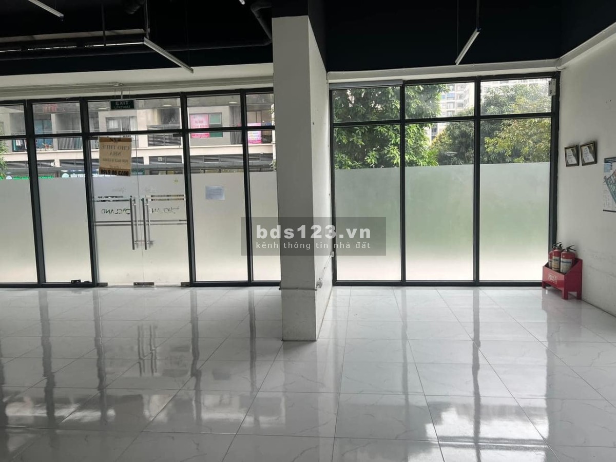Cho thuê Shop Đế 2 mặt tiền Góc 82m tại KĐT Vinhomes Ocean Park. Liên hệ 0828233899