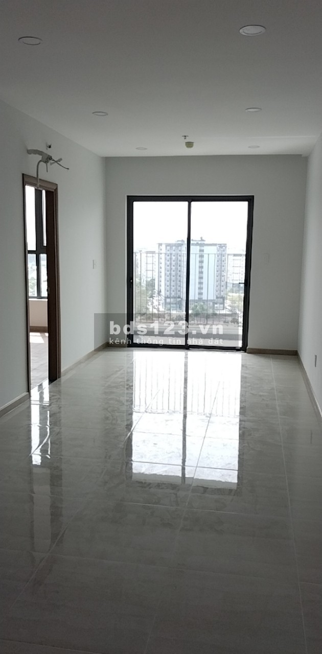 Cho thuê căn góc Bcons greenview 5,3tr/tháng