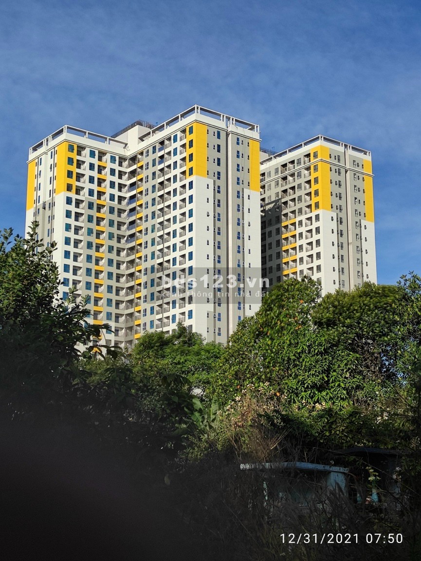 Cho thuê căn góc Bcons greenview 5,3tr/tháng