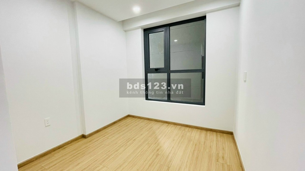 Cho thuê căn góc Bcons greenview 5,3tr/tháng