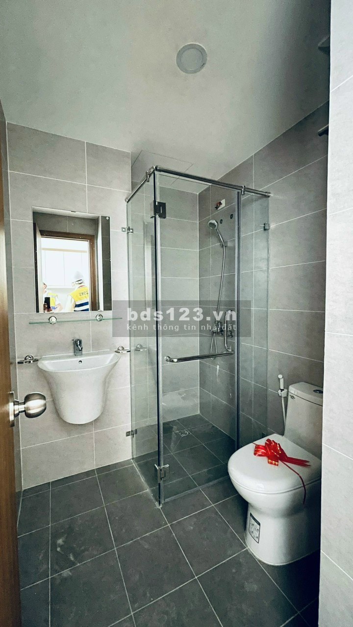 Cho thuê căn góc Bcons greenview 5,3tr/tháng