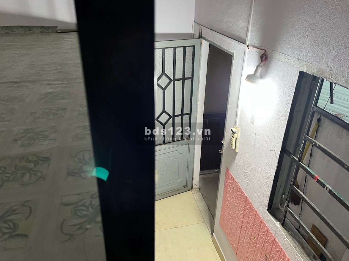 Cho thuê nhà trọ - WC trong nhà - gác lửng, tầng 1 tại Bình Tân, Hồ Chí Minh