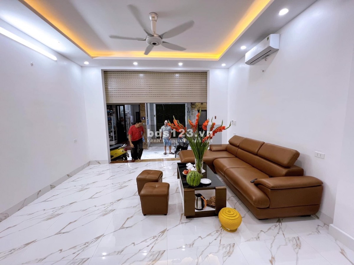 Bán nhà riêng mới xây, ngõ Ô Tô, Thang Máy, Nguyễn Ngọc Nại, DT 43m² x 6 Tầng, MT 5m, giá 9.25 Tỷ