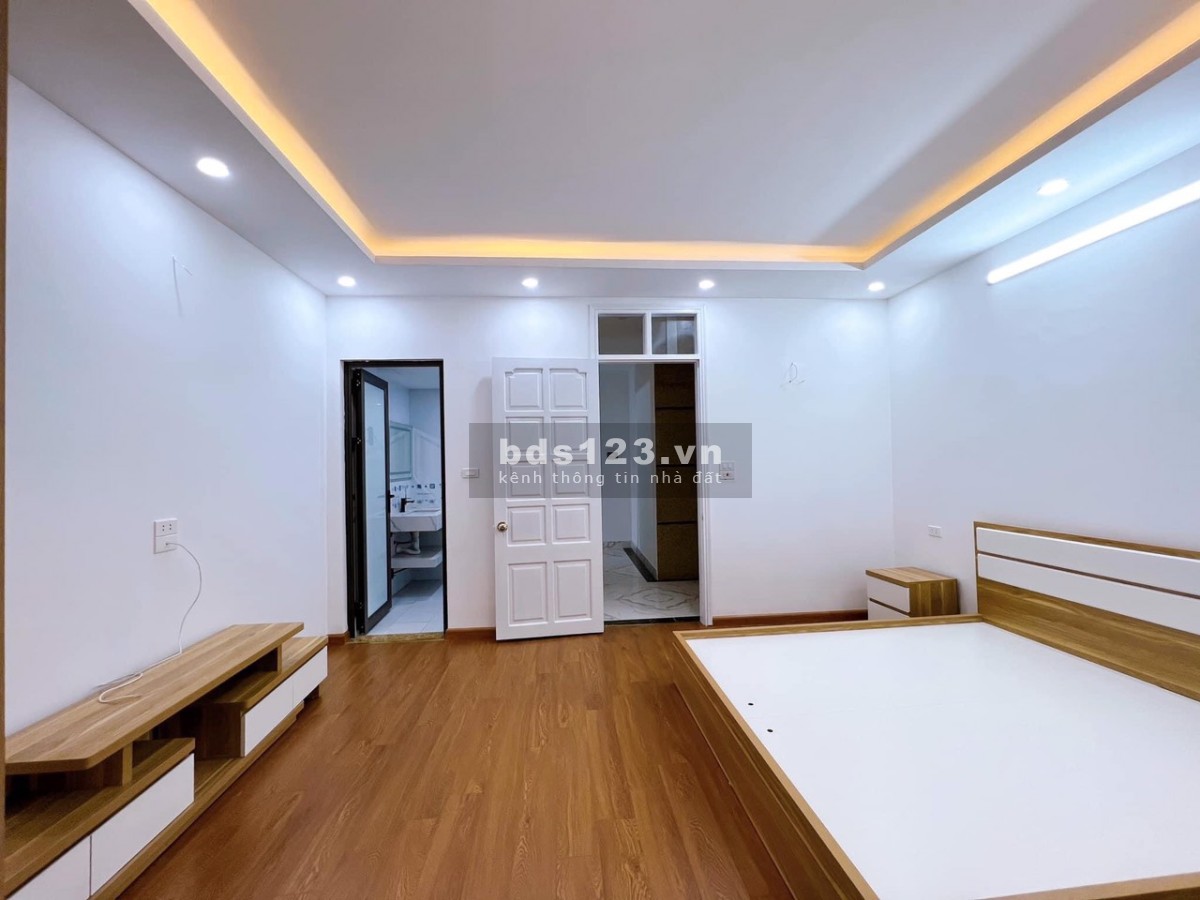 Bán nhà riêng mới xây, ngõ Ô Tô, Thang Máy, Nguyễn Ngọc Nại, DT 43m² x 6 Tầng, MT 5m, giá 9.25 Tỷ