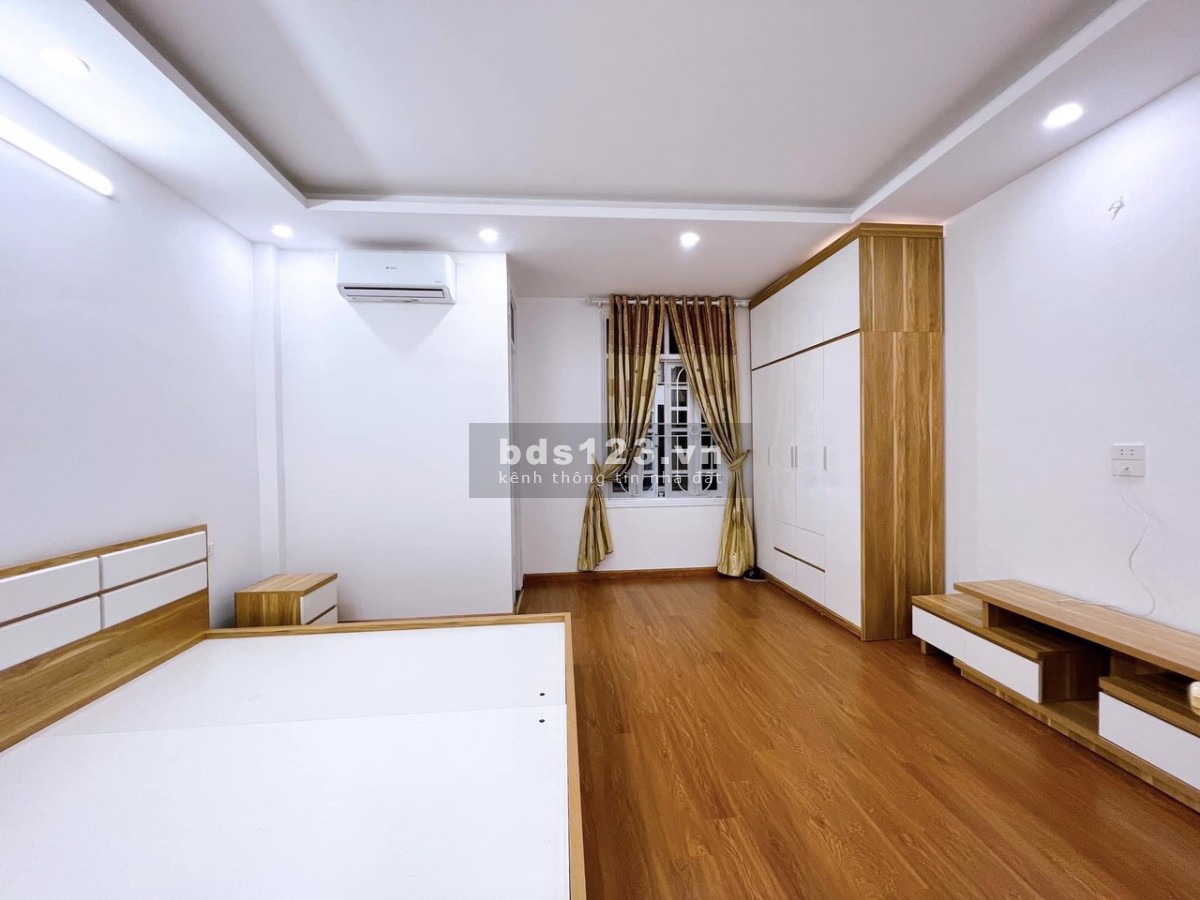 Bán nhà riêng mới xây, ngõ Ô Tô, Thang Máy, Nguyễn Ngọc Nại, DT 43m² x 6 Tầng, MT 5m, giá 9.25 Tỷ