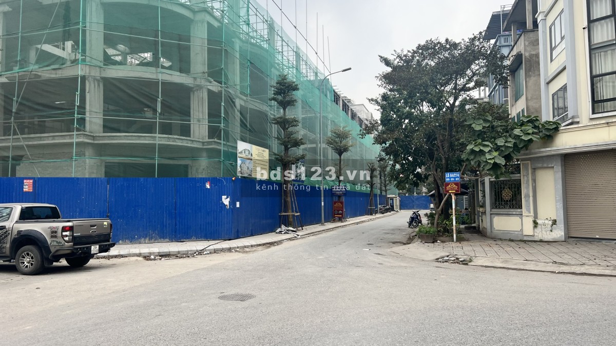 Bán gấp căn LK Kinh Doanh 93m2 KĐT mới Hạ Đình. Giá rẻ 23,5Tỷ