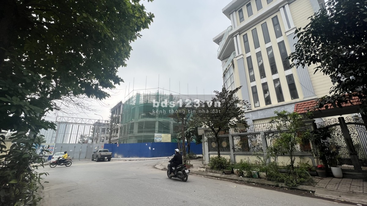 Bán gấp căn LK Kinh Doanh 93m2 KĐT mới Hạ Đình. Giá rẻ 23,5Tỷ