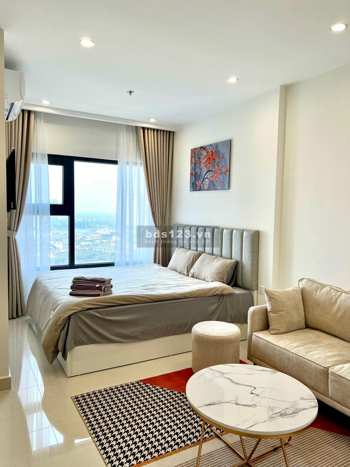Vinhomes Smart City Bán Studio 1,95tỷ bao phí và 1PN+1, 43m 2,66 tỷ bao phí - Nội thất đẹp về ở ngay