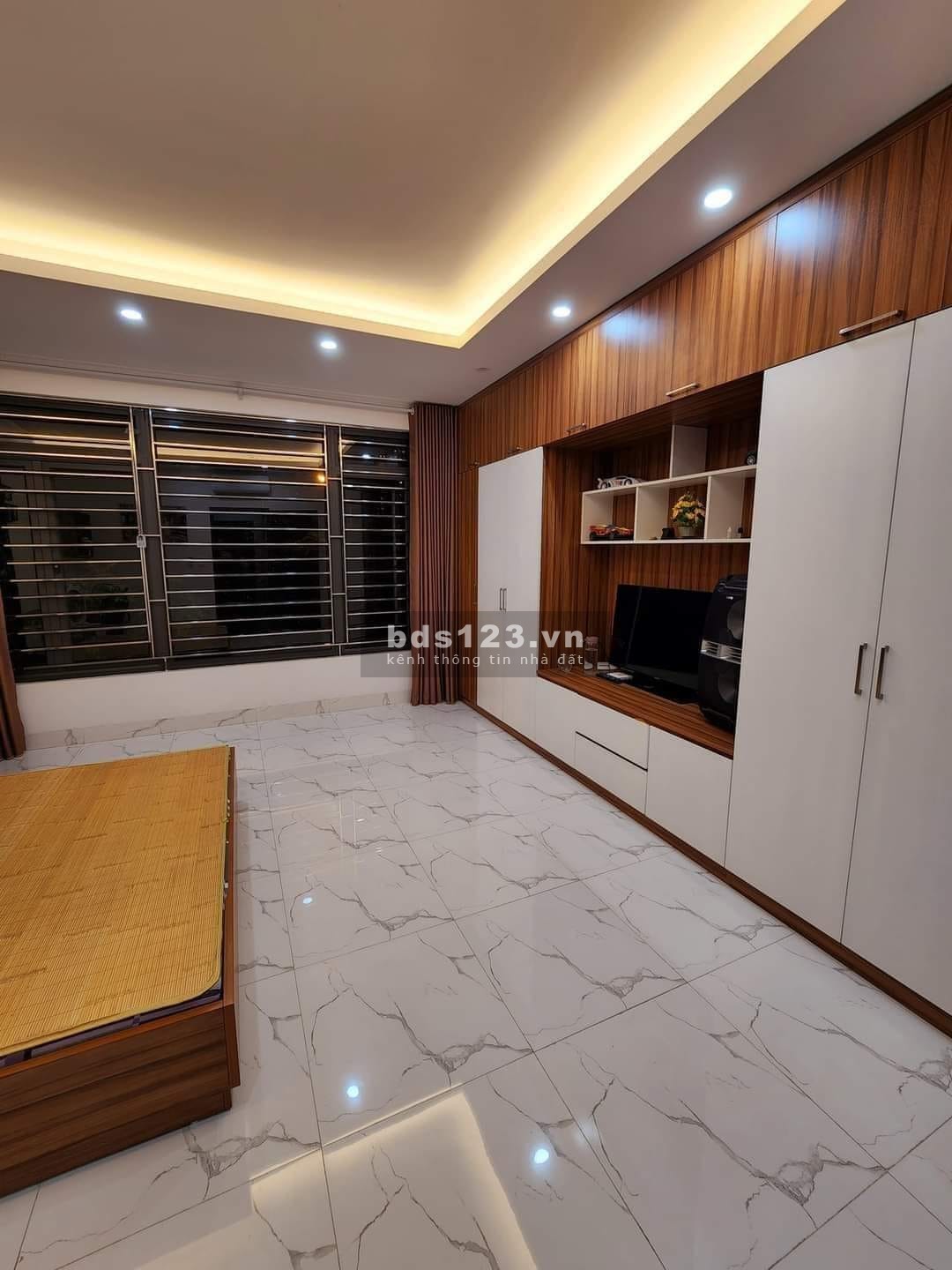 Chào bán nhà Kiến Hưng, phân lô vỉa hè, oto tránh, khu dân trí cao