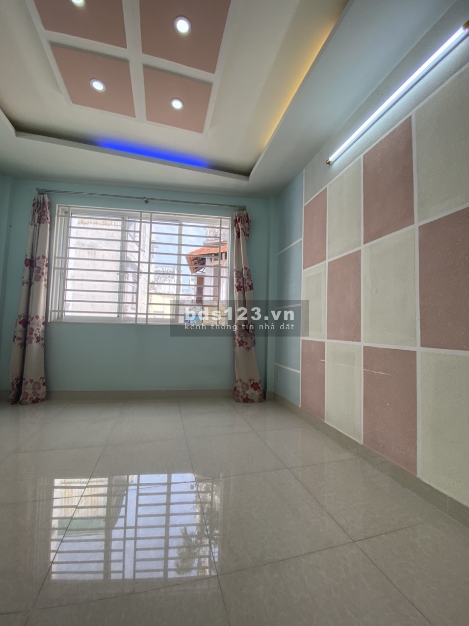 Chính chủ Ngộp cần bán gấp Nhà 2 tầng giá tốt hẻm thoáng đường Nguyễn Thượng Hiền, P.6, Bình Thạnh