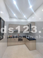 Đại hạ giá, giảm 400tr Đê Trần Khát Chân, sát phố, oto, 40m2, chỉ còn 3 tỷ 85
