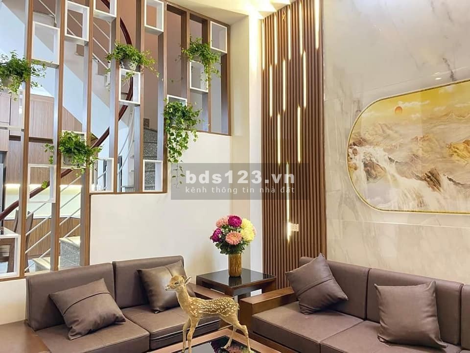 BÁN NHÀ QUANG TRUNG.HÀ ĐÔNG.PHÂN LÔ CÁN BỘ - LÔ GÓC 3 THOÁNG - Ô TÔ VÀO TẬN SÂN – GẦN PHỐ.