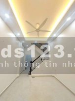 Đại hạ giá, giảm 400tr Đê Trần Khát Chân, sát phố, oto, 40m2, chỉ còn 3 tỷ 85