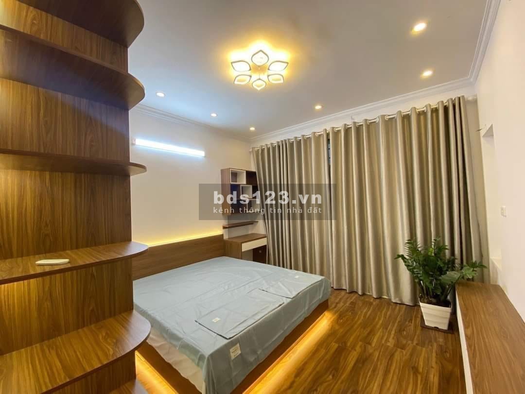 BÁN NHÀ QUANG TRUNG.HÀ ĐÔNG.PHÂN LÔ CÁN BỘ - LÔ GÓC 3 THOÁNG - Ô TÔ VÀO TẬN SÂN – GẦN PHỐ.