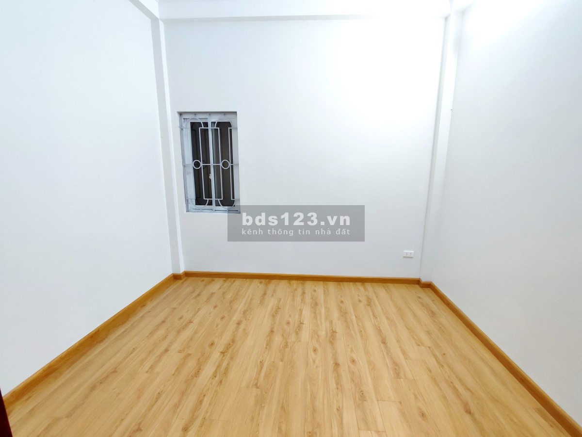 Chính chủ bán nhà Thanh Xuân Khương Đình 4.1 tỷ, 4 tầng 1 tum DT 35m2 mt 3.5m