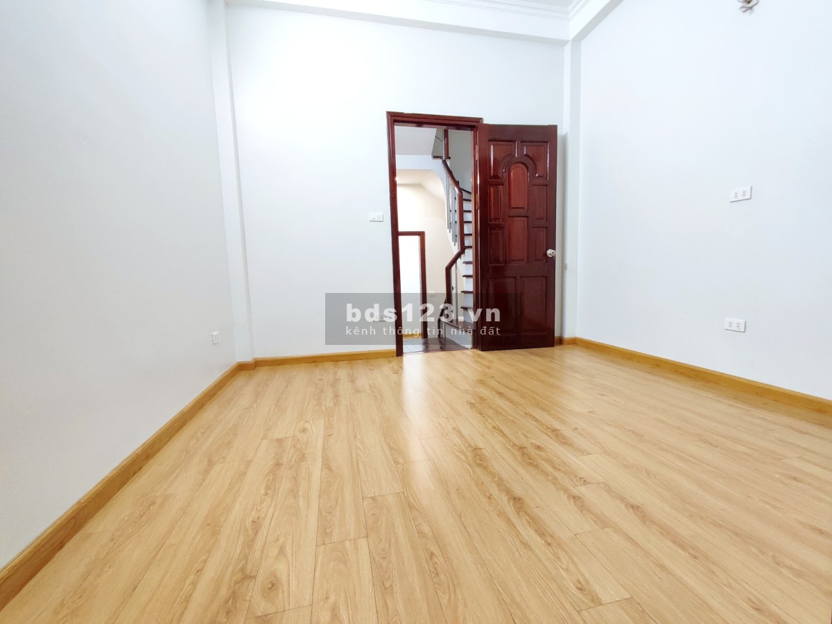 Chính chủ bán nhà Thanh Xuân Khương Đình 4.1 tỷ, 4 tầng 1 tum DT 35m2 mt 3.5m