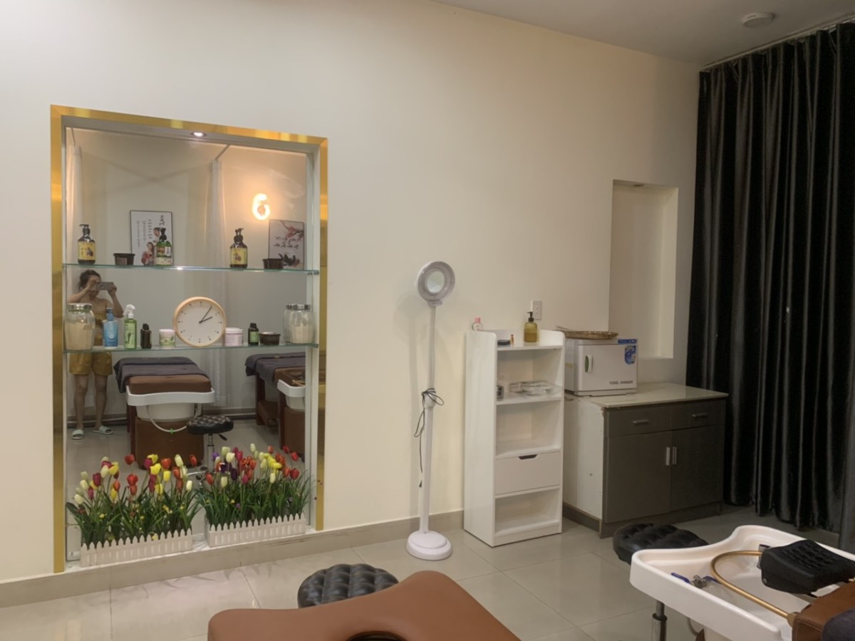 Mặt tiền kinh doanh đông đúc đường 18m, diện tích 4.5x21, 5 tầng, nhà đẹp. Giá 14.5 tỷ