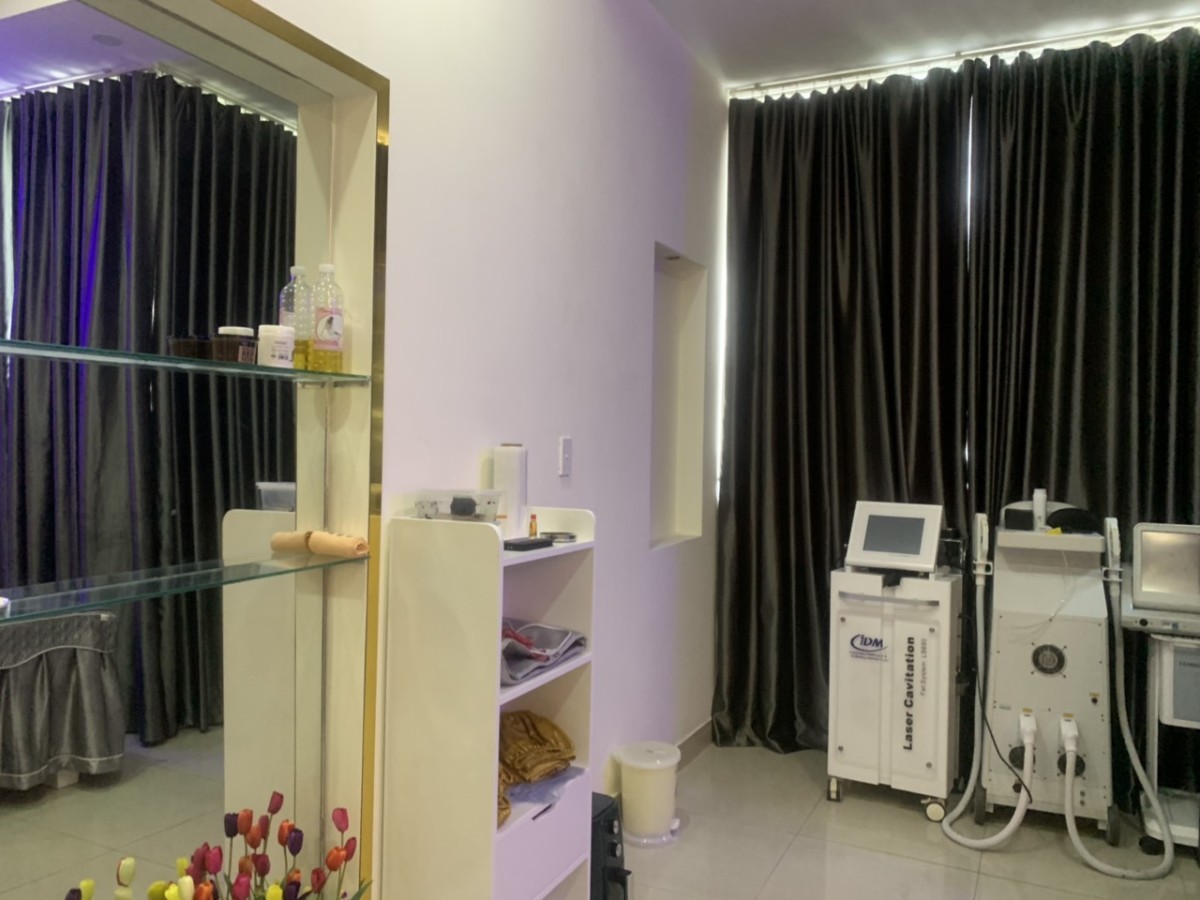 Mặt tiền kinh doanh đông đúc đường 18m, diện tích 4.5x21, 5 tầng, nhà đẹp. Giá 14.5 tỷ