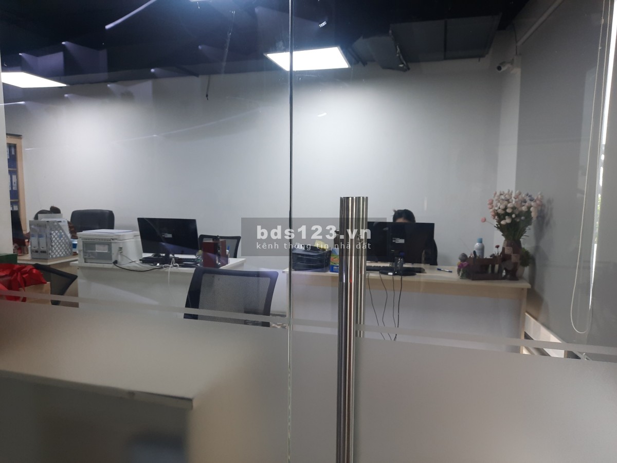 Hải Yến 0963775556 - cho thuê tòa Văn Phòng cao cấp tại dự án Saigon Pearl. Giá 2.700$/tháng
