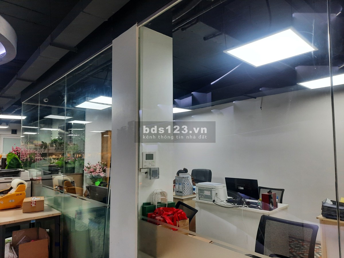 Hải Yến 0963775556 - cho thuê tòa Văn Phòng cao cấp tại dự án Saigon Pearl. Giá 2.700$/tháng