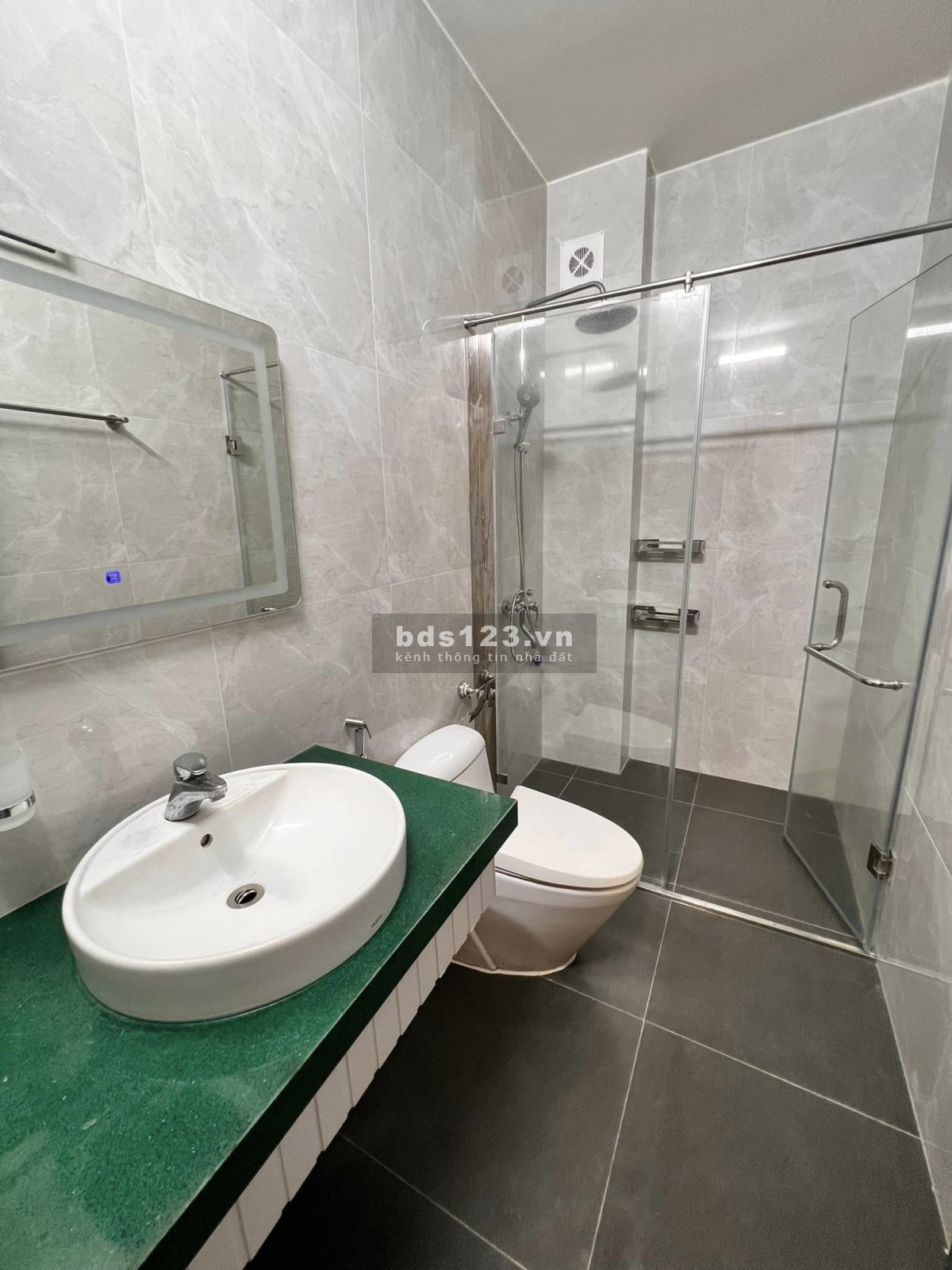 Bán nhà riêng Đống Đa, phố Trung Liệt. Ô Tô đỗ cổng, K Doanh, Ở Sướng. Dt 66m, 3T, MT 3,5m, 11,5 Tỷ.