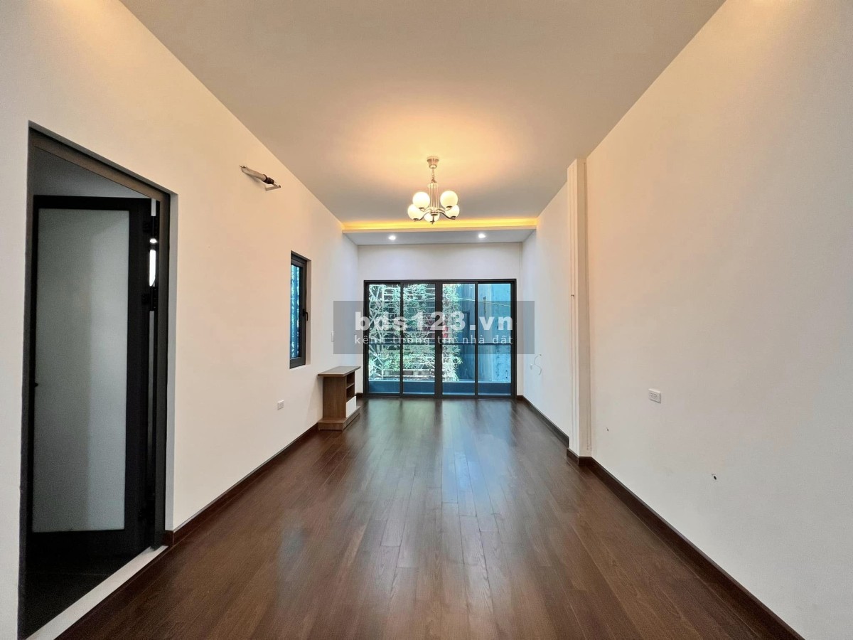 Bán nhà riêng Đống Đa, phố Trung Liệt. Ô Tô đỗ cổng, K Doanh, Ở Sướng. Dt 66m, 3T, MT 3,5m, 11,5 Tỷ.