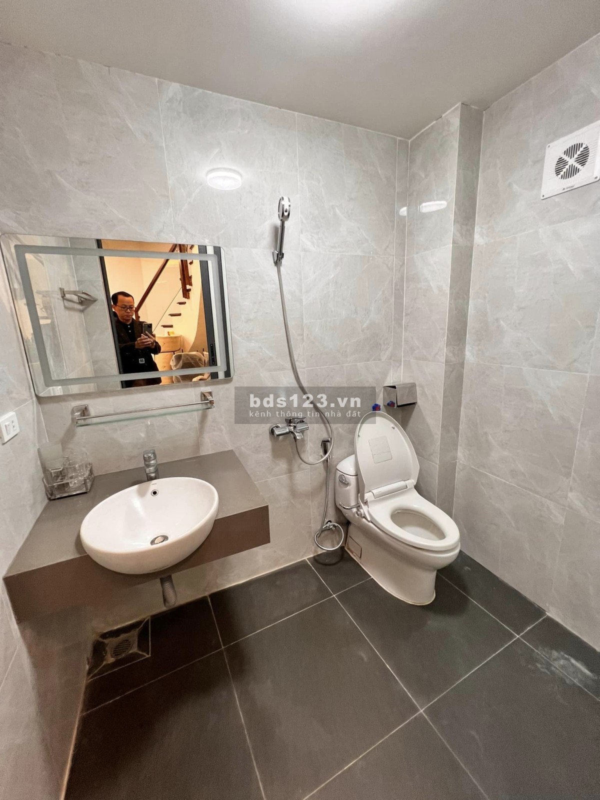 Bán nhà riêng Đống Đa, phố Trung Liệt. Ô Tô đỗ cổng, K Doanh, Ở Sướng. Dt 66m, 3T, MT 3,5m, 11,5 Tỷ.