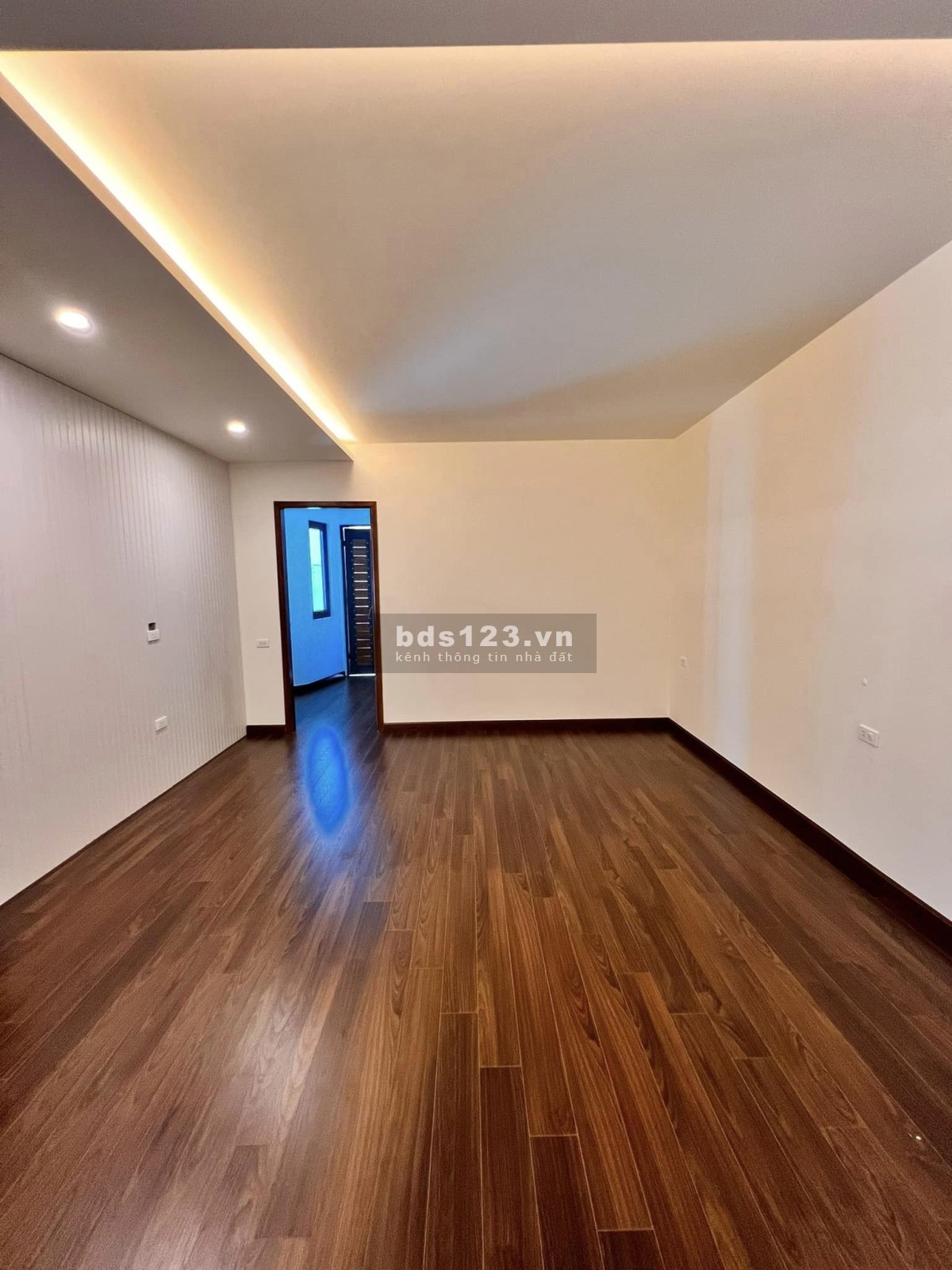 Bán nhà riêng Đống Đa, phố Trung Liệt. Ô Tô đỗ cổng, K Doanh, Ở Sướng. Dt 66m, 3T, MT 3,5m, 11,5 Tỷ.
