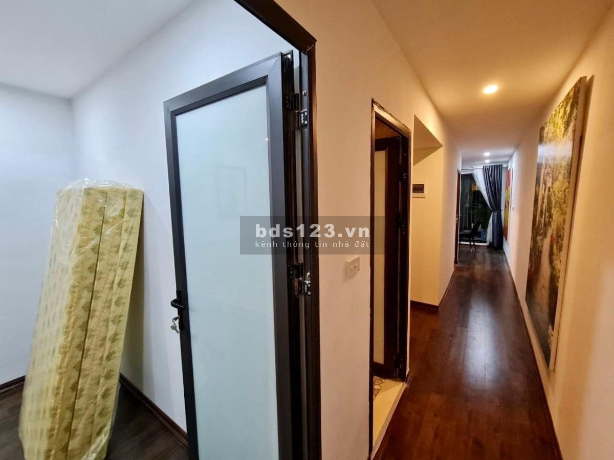 Bán nhà Vũ Tông Phan, nhà rẻ như biếu, 3,5 tỷ, 36m2, 0981085592