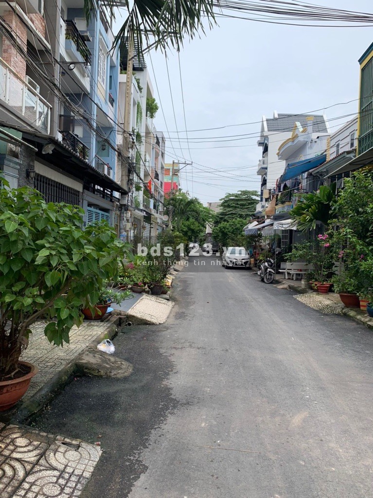 Bán nhà riêng 54/49 đường số 21p.8 chính chủ căn góc rất đẹp chắc chắn đầy đủ tiện ích, 5.5mx12m