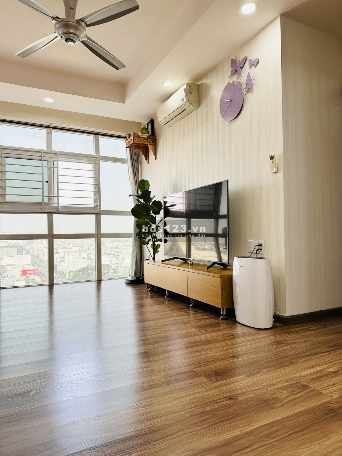 Bán căn hộ Cộng Hòa Plaza - 2Pn giá 3.65 tỷ - 3PN giá 5.5 tỷ - sổ hồng - 0908879243 Tuấn