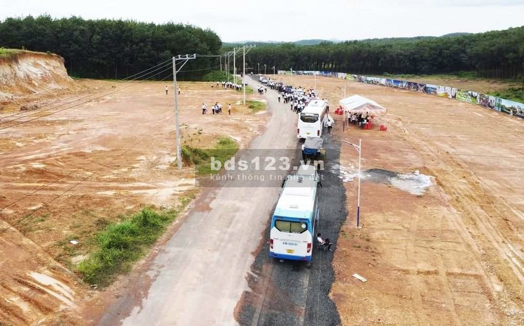 Dự án đất nền, mặt dường nhựa 32m