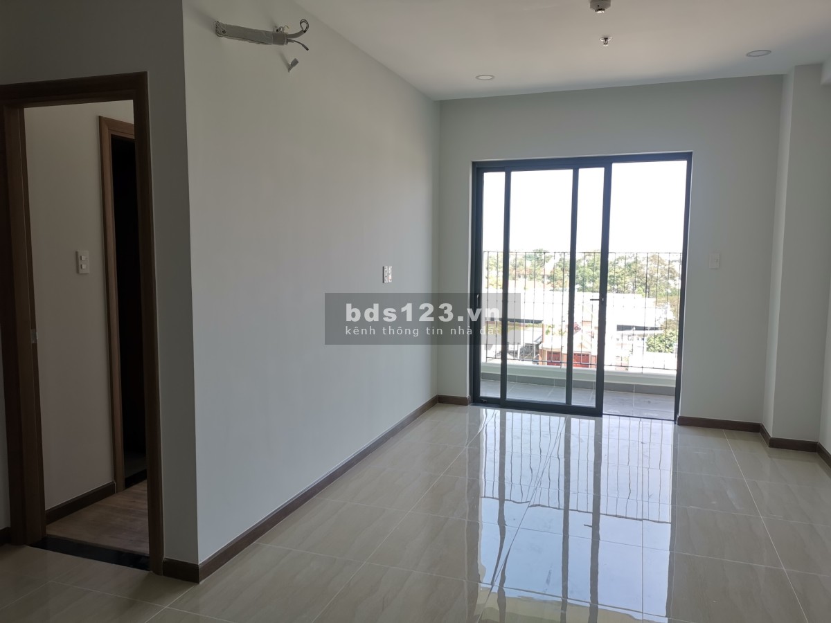 Cho thuê căn hộ Bcons Plaza view làng Đại học, giá 4,5 triệu/tháng