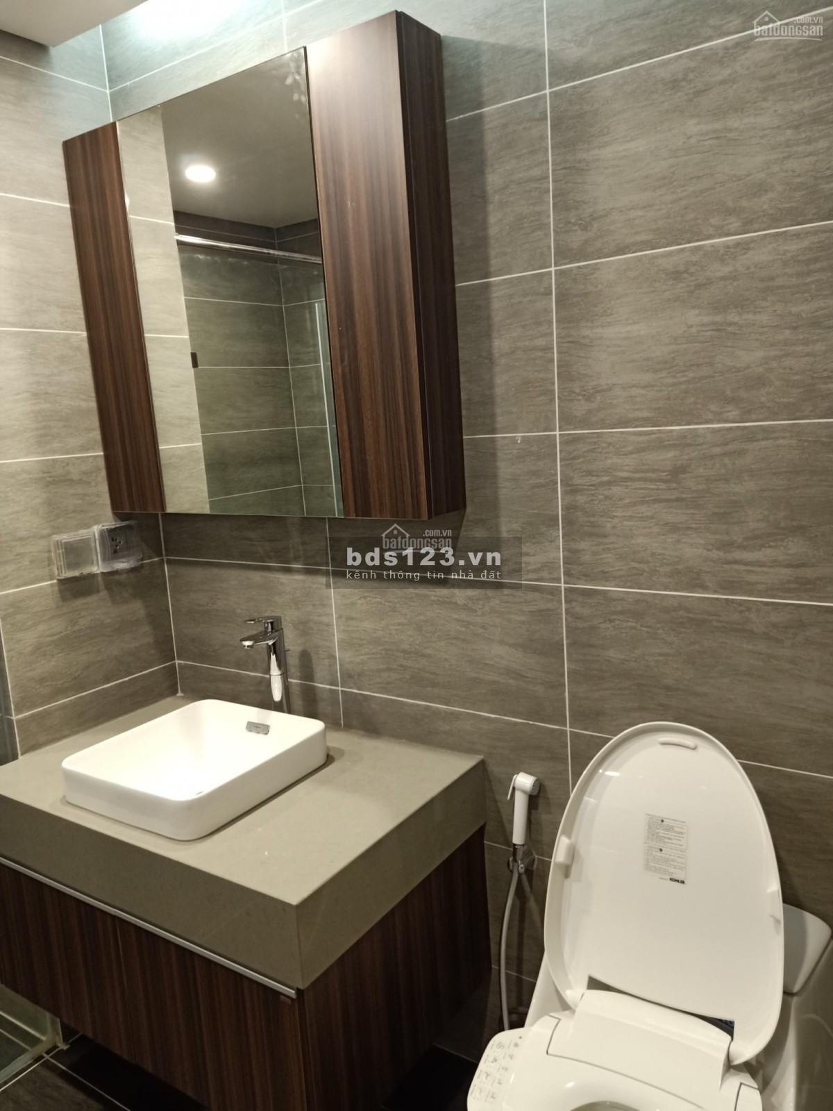 Em cần bán gấp căn 117m2 chugn cư Học viện kỹ thuật quân sự , MHDI