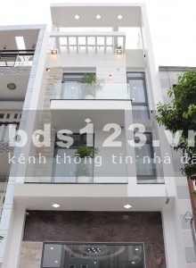 Bán gấp nhà ở đẹp, ô tô cách 7m Gia Quất 50m2 - 5 tầng - giá 5,7 tỷ