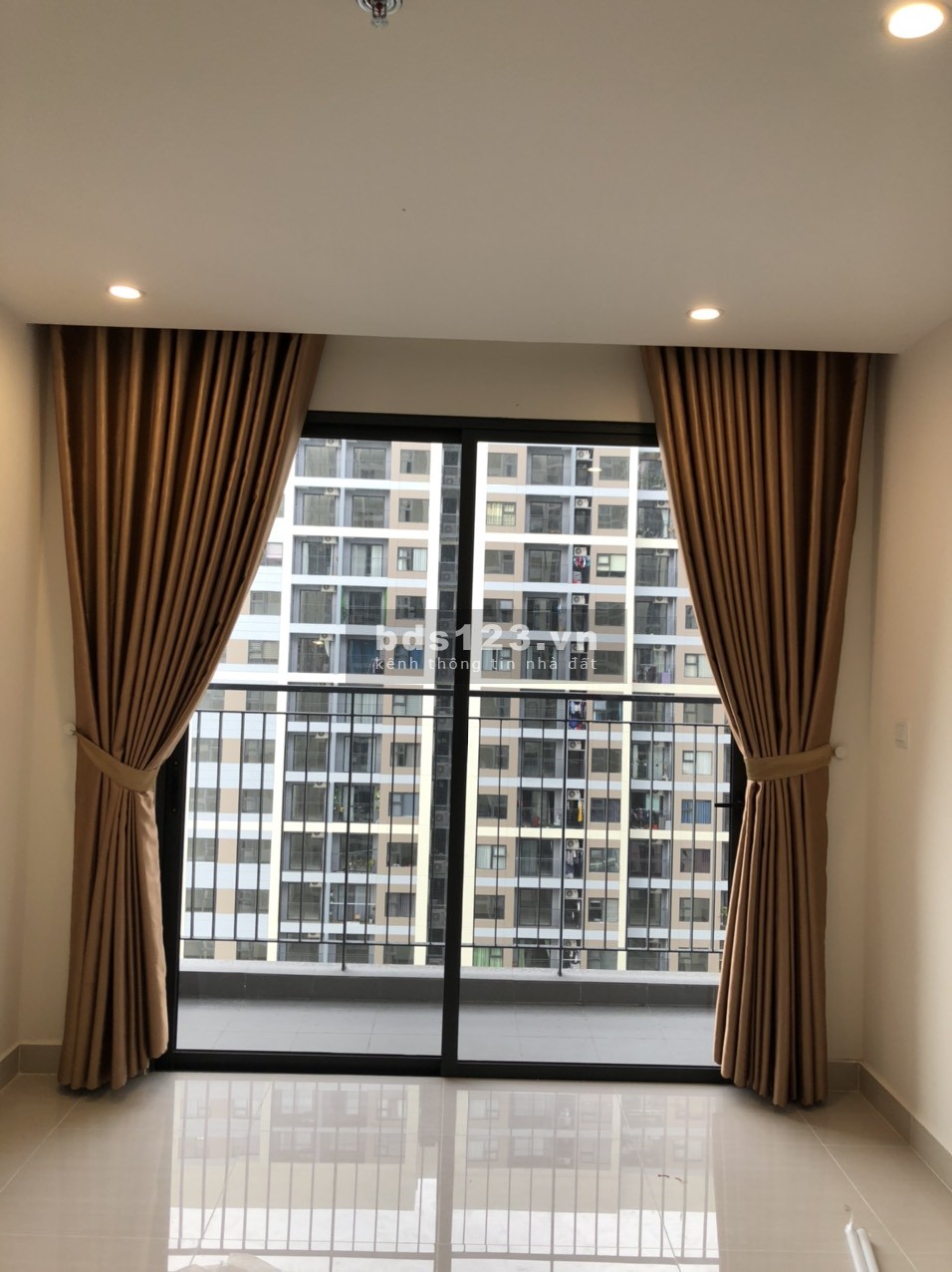 Cho thuê căn hộ 66m2 2 phòng ngủ, 1wc, vinhomes grandpark, 7tr/ tháng