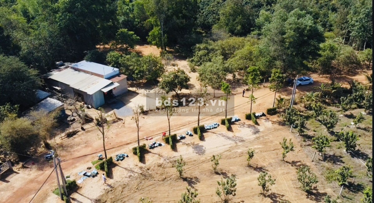 Bán đất full thổ cư khu vực La Ngà, Định Quán chỉ 599tr/142m2 có sổ riêng, giá chưa tính ck