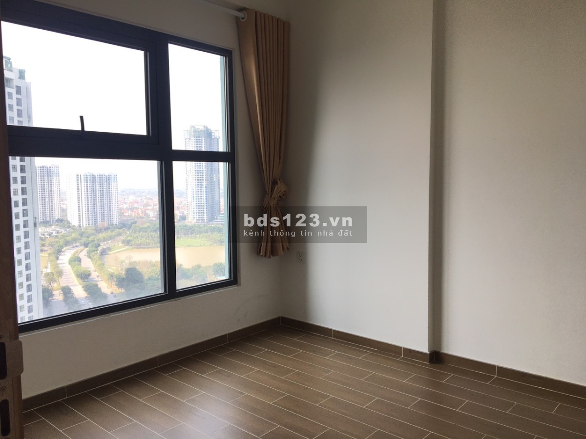 Bán căn hộ 2 phòng ngủ 2 vệ sinh, 71m2, view sân golf, chung cư Aquabay Ecopark - giá 2 tỷ 1xx