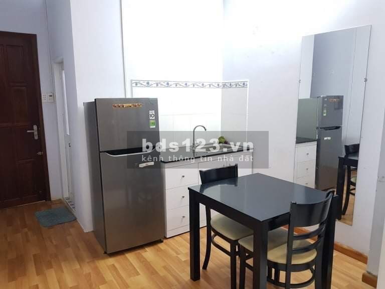 Phòng có ban công ngay chợ Bà Chiểu 37m2