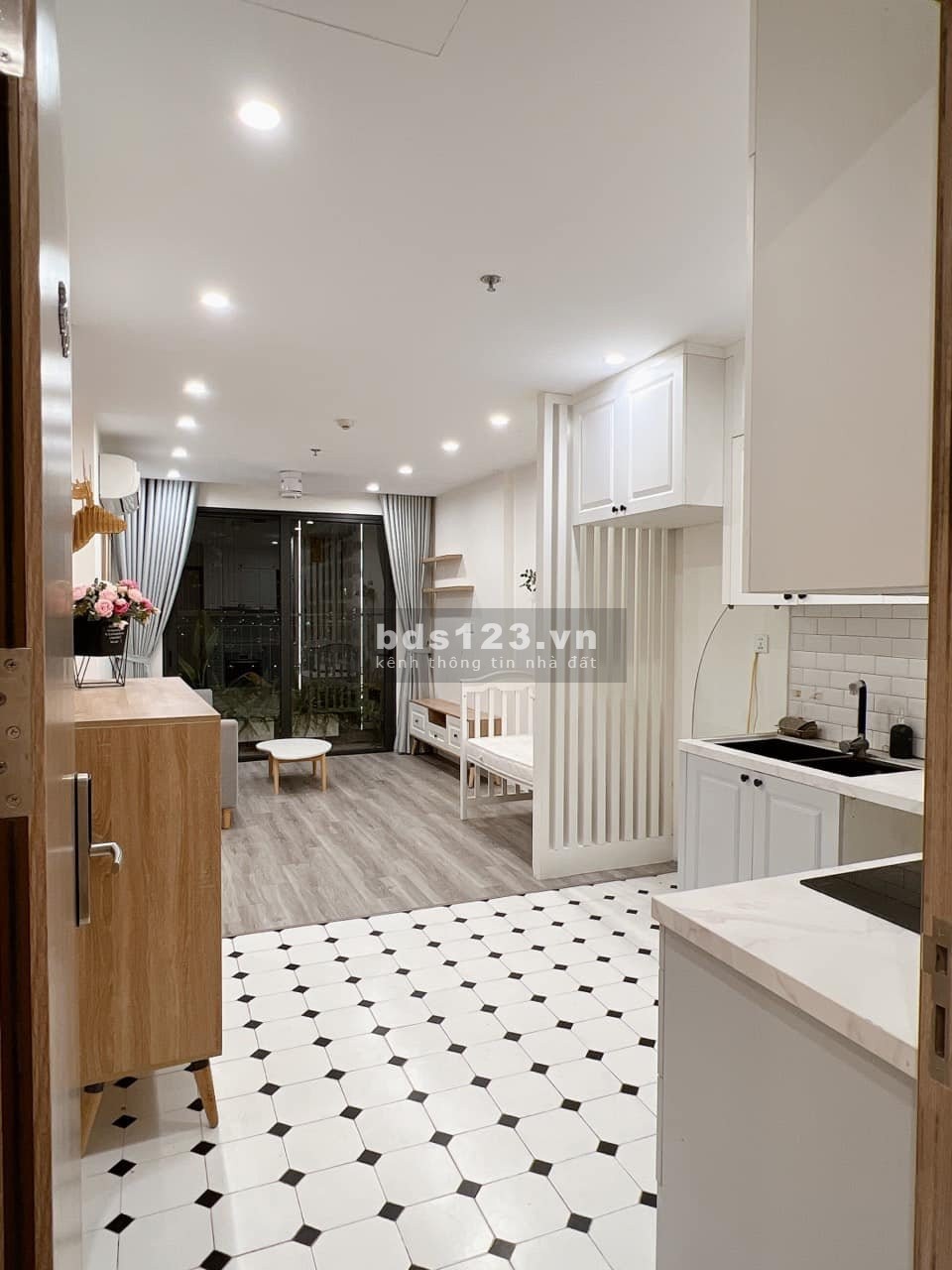 Cho thuê căn hộ 2PN full nội thất đẹp nhất Vinhomes Smart City, view thoáng đãng giá 10tr