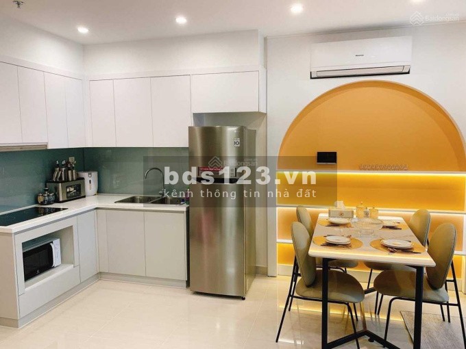 Bán nhà mặt tiền đường số 4 cư xá bình thới, P8, Q11.
