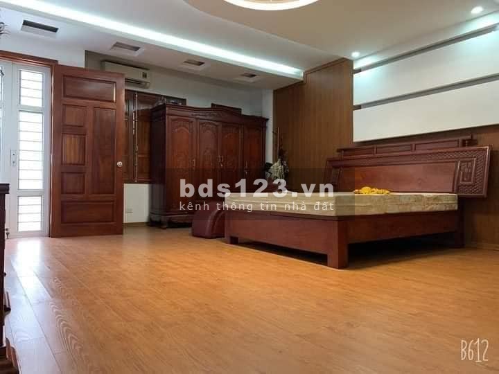 Đường 19/5, nhà đẹp mặt ngõ ô tô đỗ, trung tâm Văn Quán. Kinh doanh sầm uất