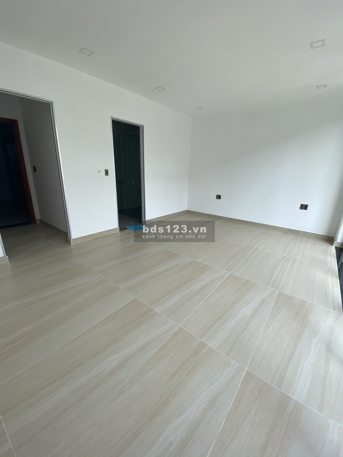Shophouse Saritown cho thuê. Nguyên căn hoàn thiện có thang máy. Khu đô thị Sala LH: 0902 848 195