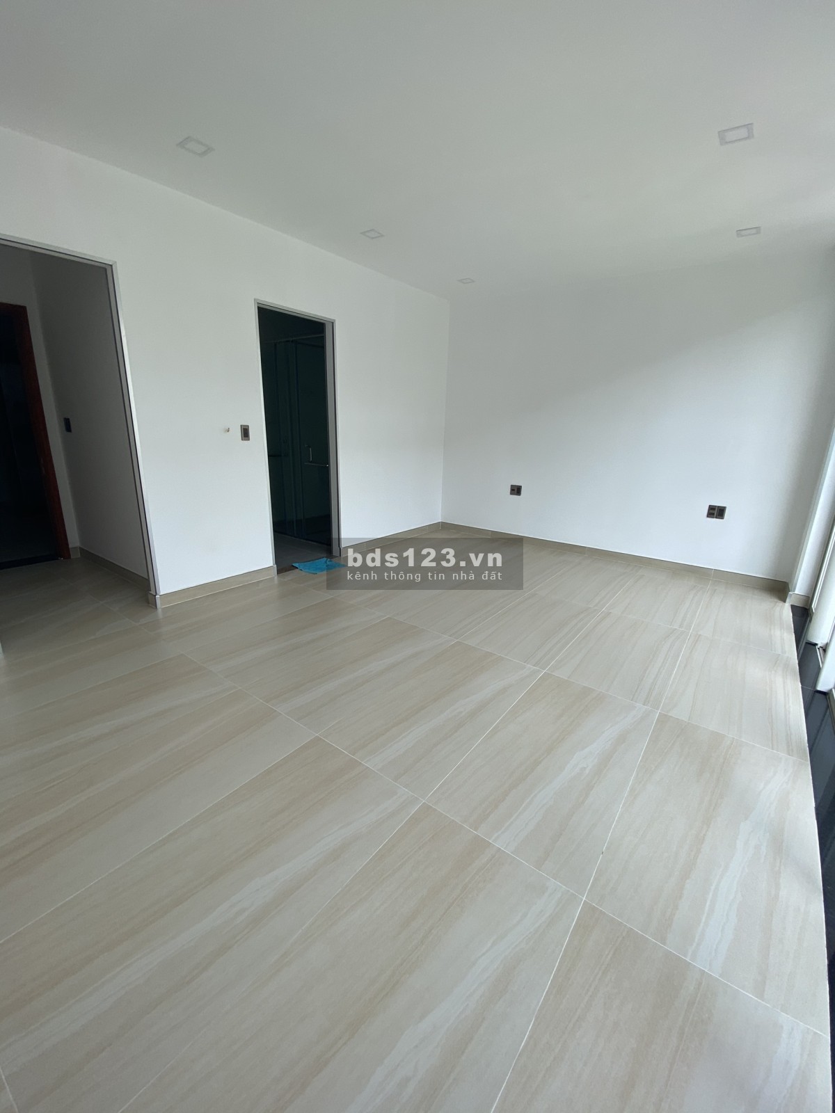 Shophouse Saritown cho thuê. Nguyên căn hoàn thiện có thang máy. Khu đô thị Sala LH: 0902 848 195