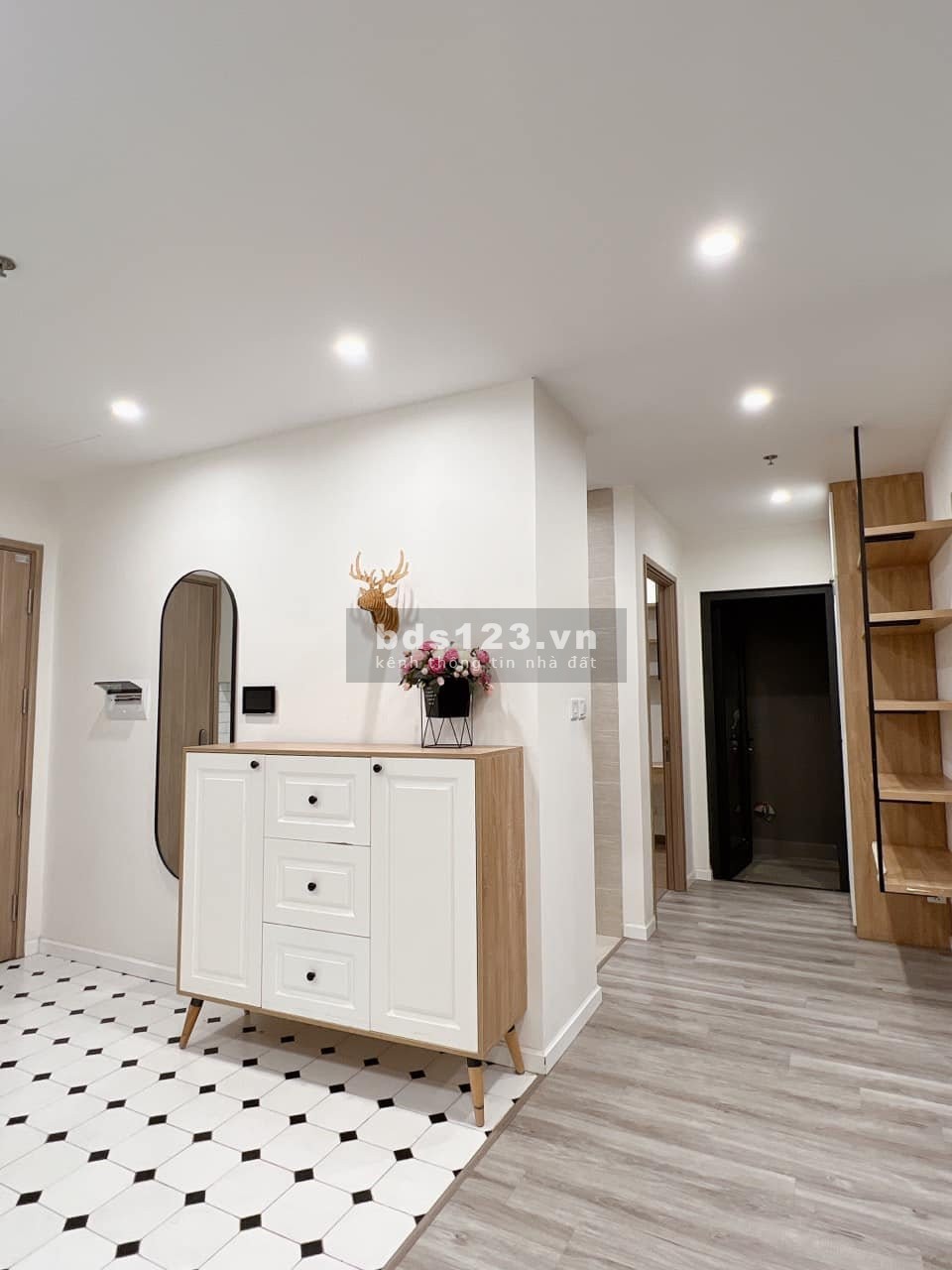 Cho thuê căn hộ 2PN full nội thất đẹp nhất Vinhomes Smart City, view thoáng đãng giá 10tr